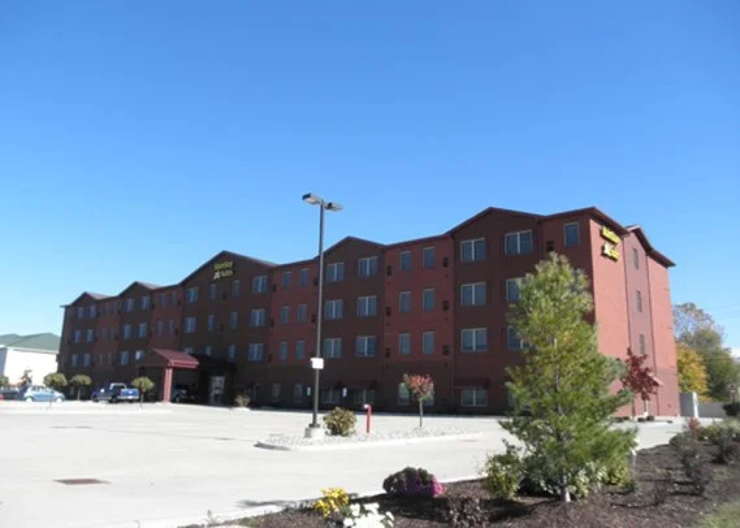 O'Fallon Suites Hotel