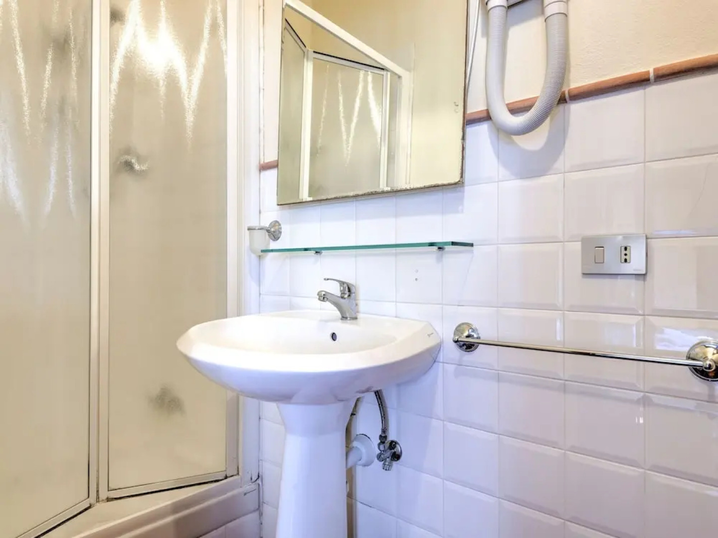 Beautiful Farmhouse in San Vivaldo with Swimming Pool