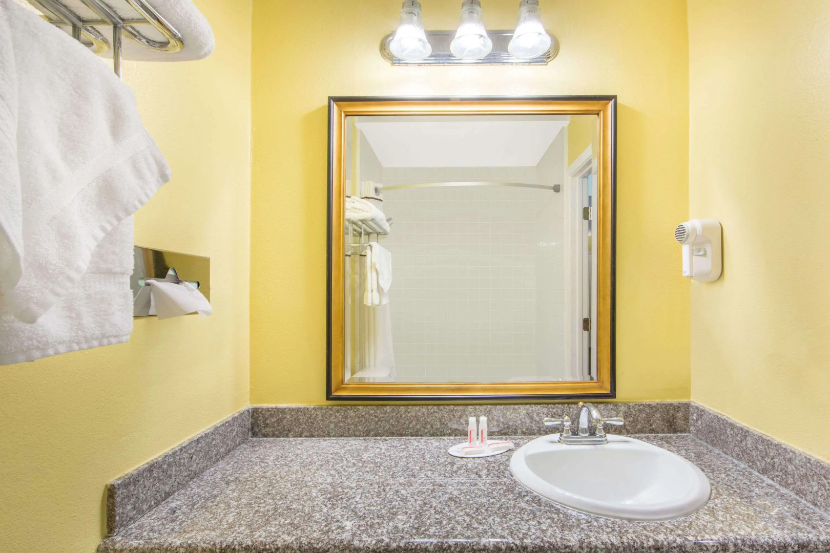 Days Inn by Wyndham Redwood City