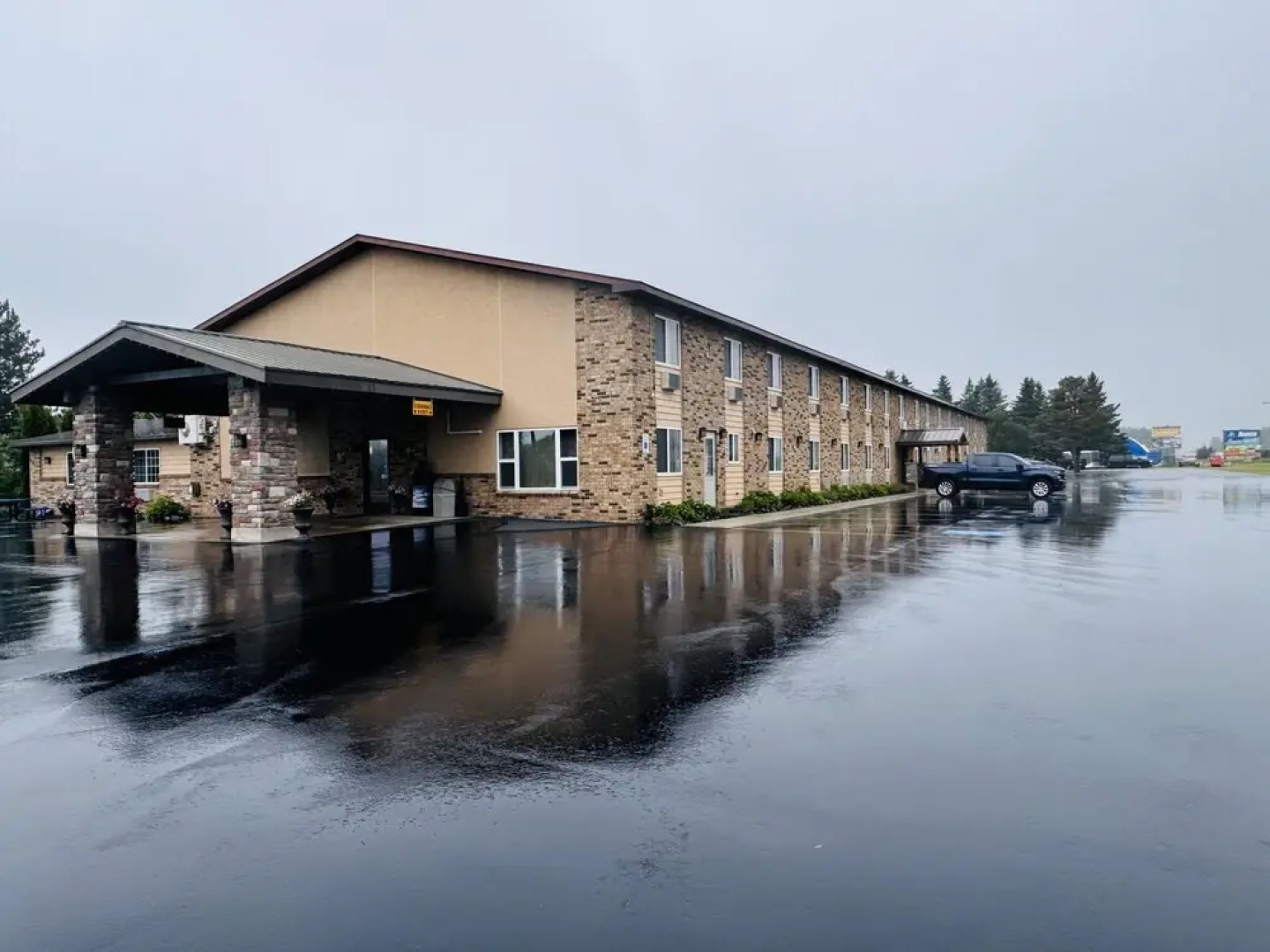 North Star Hotel Pictured Rocks