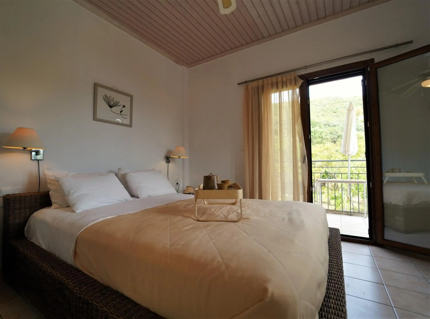 Bella Vista Hotel & Apartments