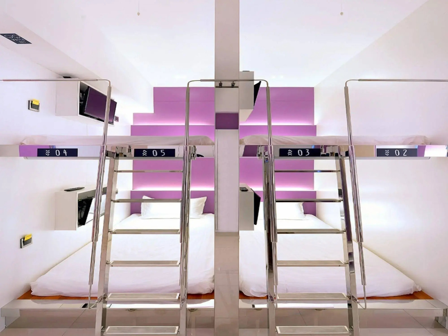 UINN TRAVEL - Hostel