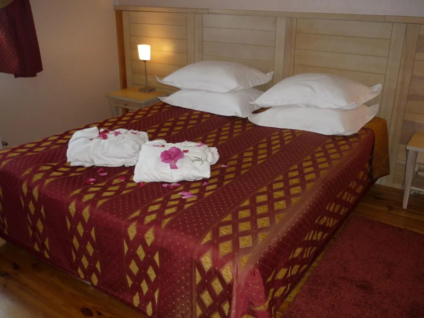 Seasons SPA Boutique Hotel