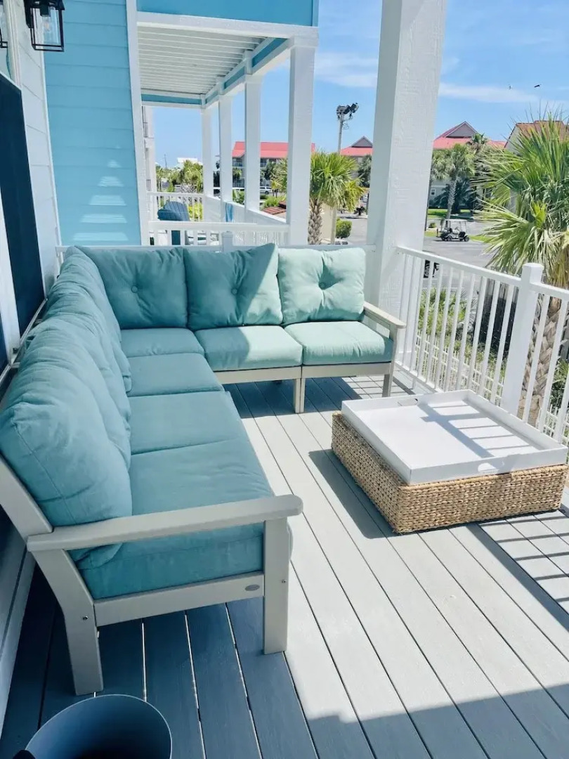 Island Escape 5 Bedroom Home by RedAwning