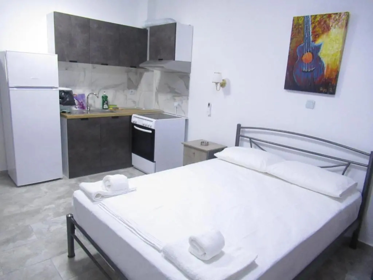 Artistic Rent Rooms & Apartments