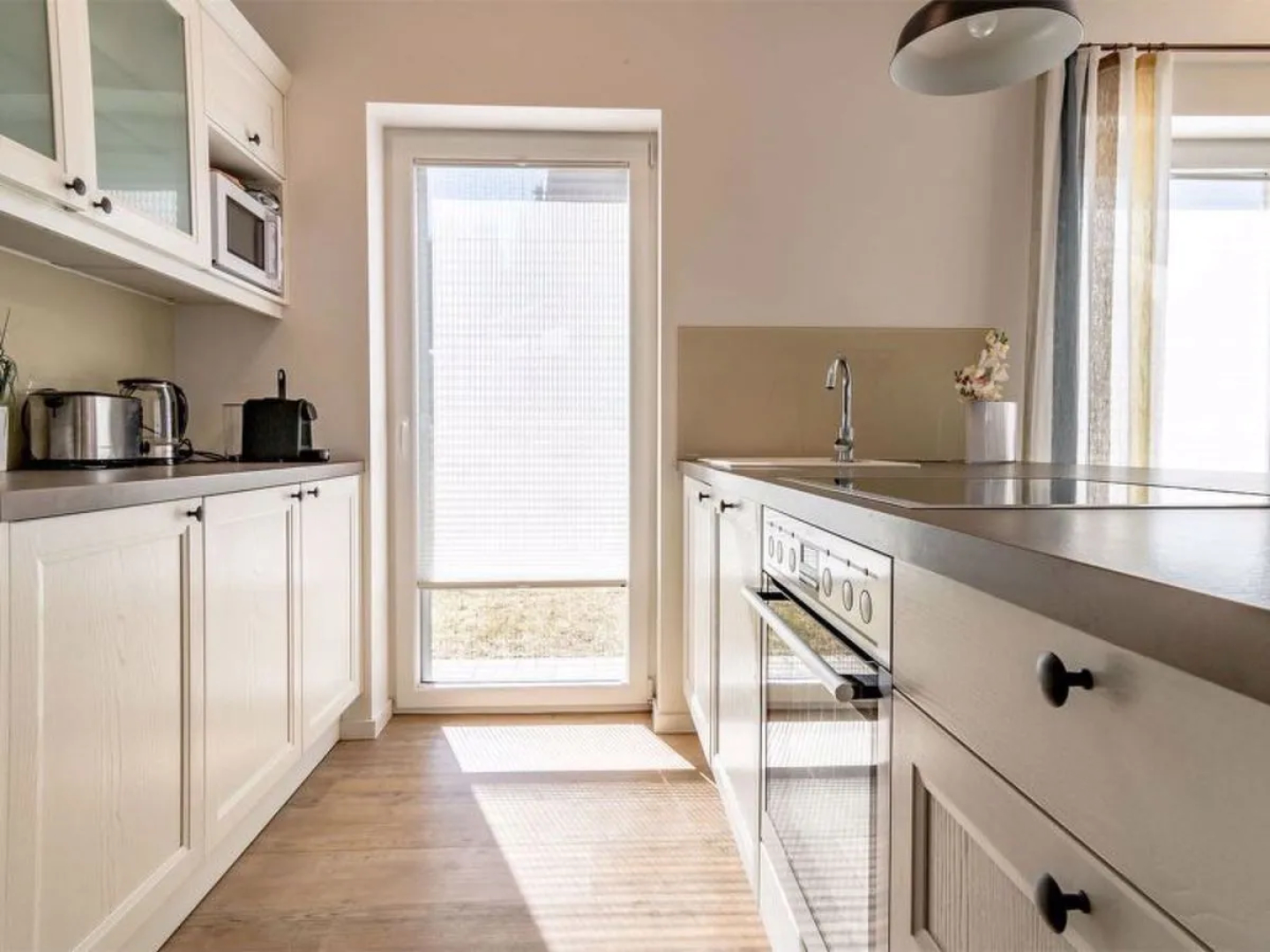 Lakeside Village 37873