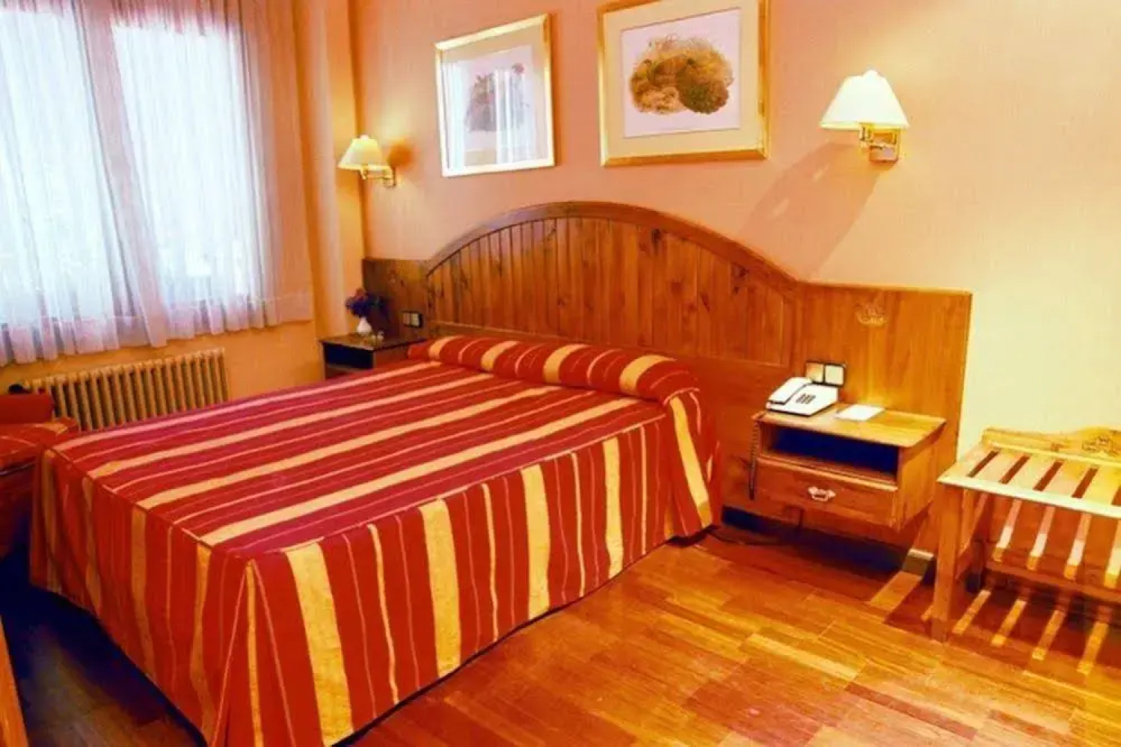 Apartamentos Pessets Adelaida