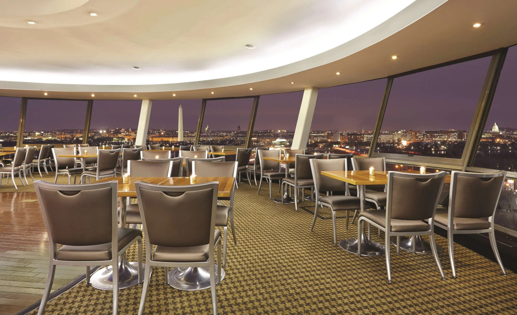 DoubleTree by Hilton Washington DC - Crystal City