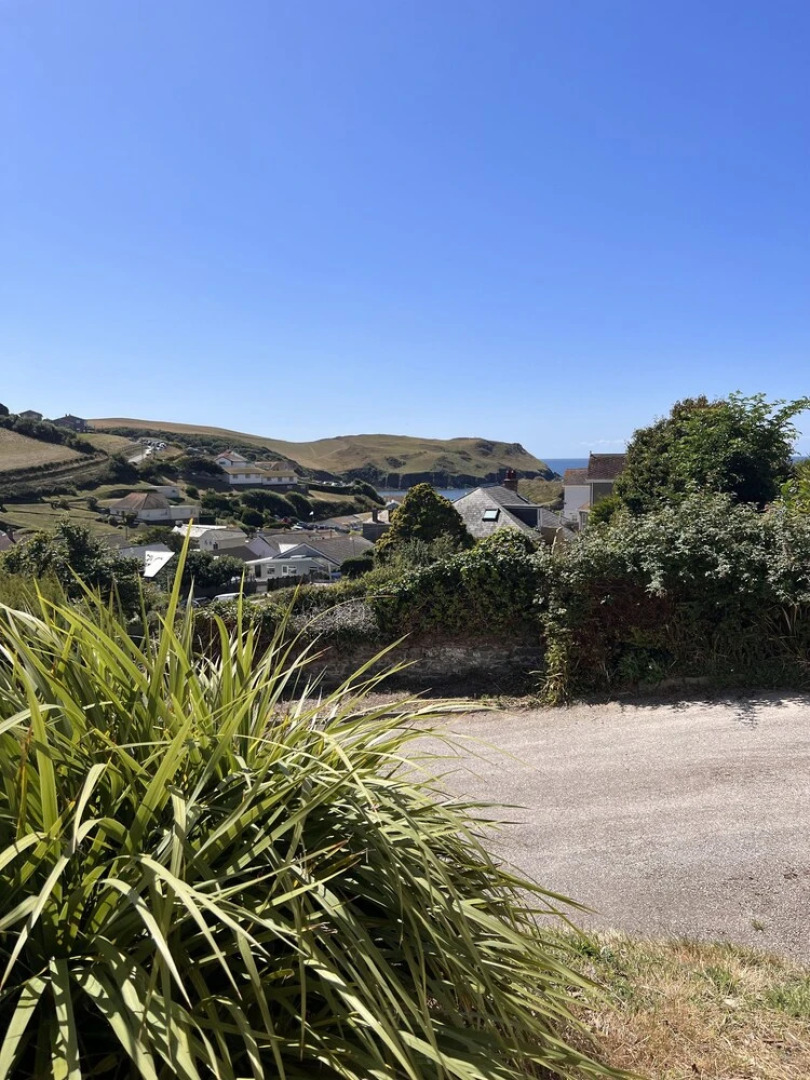 Sea View Hotel - Sandpebbles