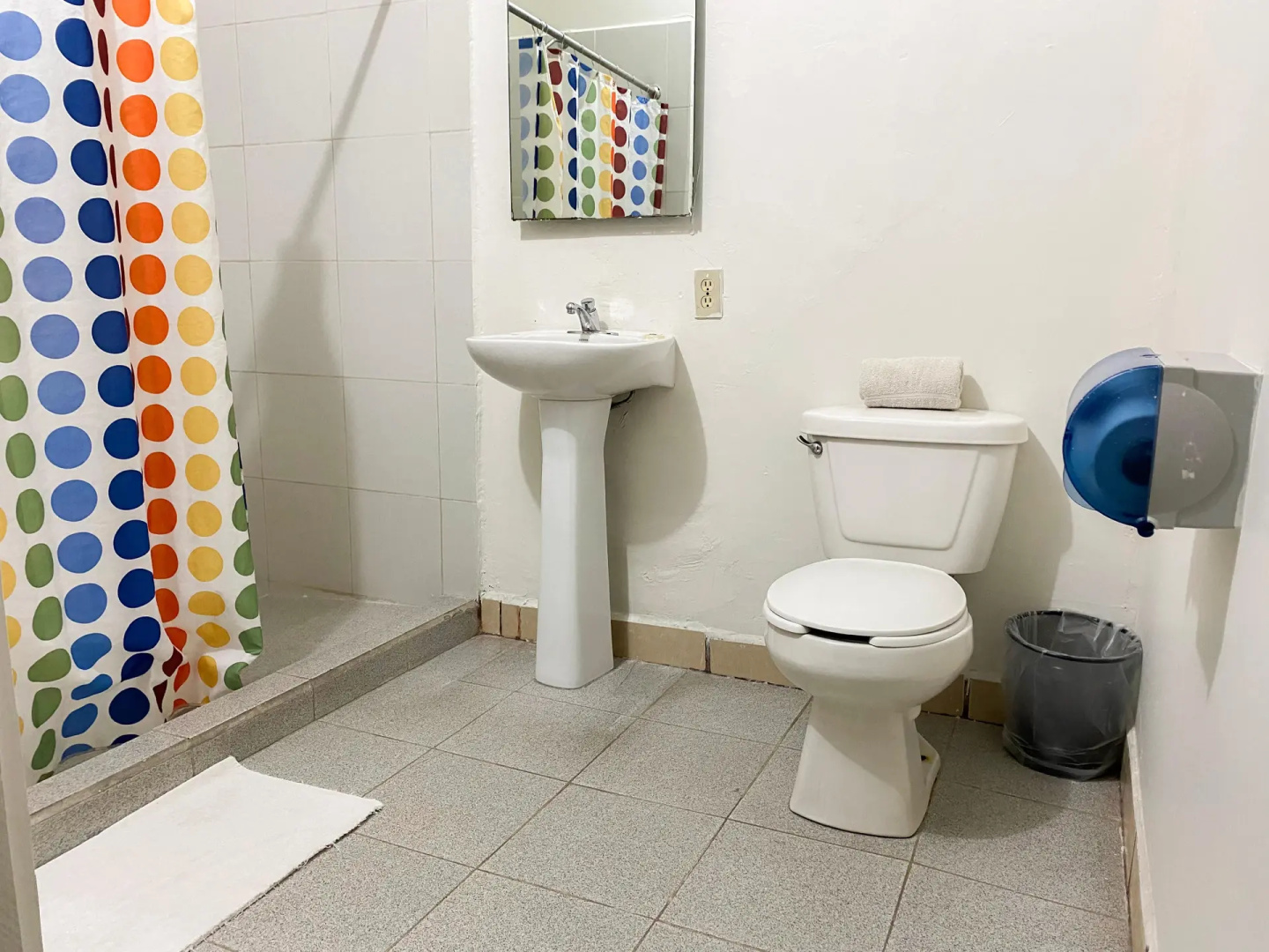 Hostal Amigo Suites