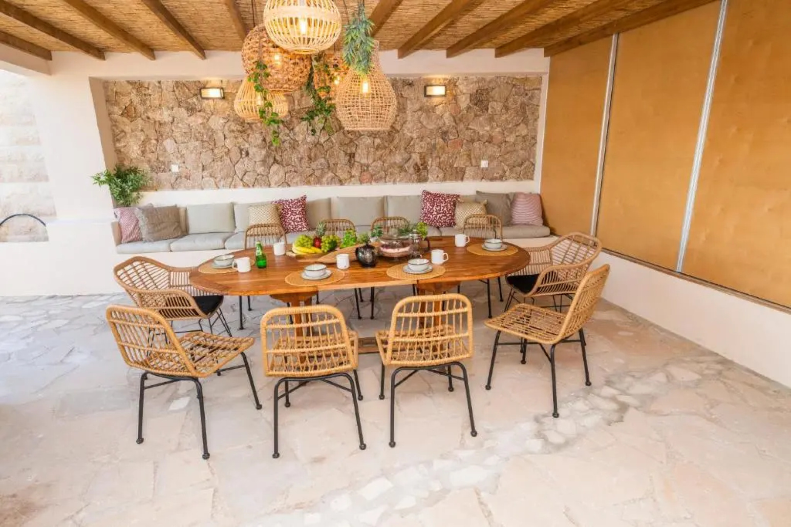 5 bed Villa in Tala, Pool & Panoramic Sea view