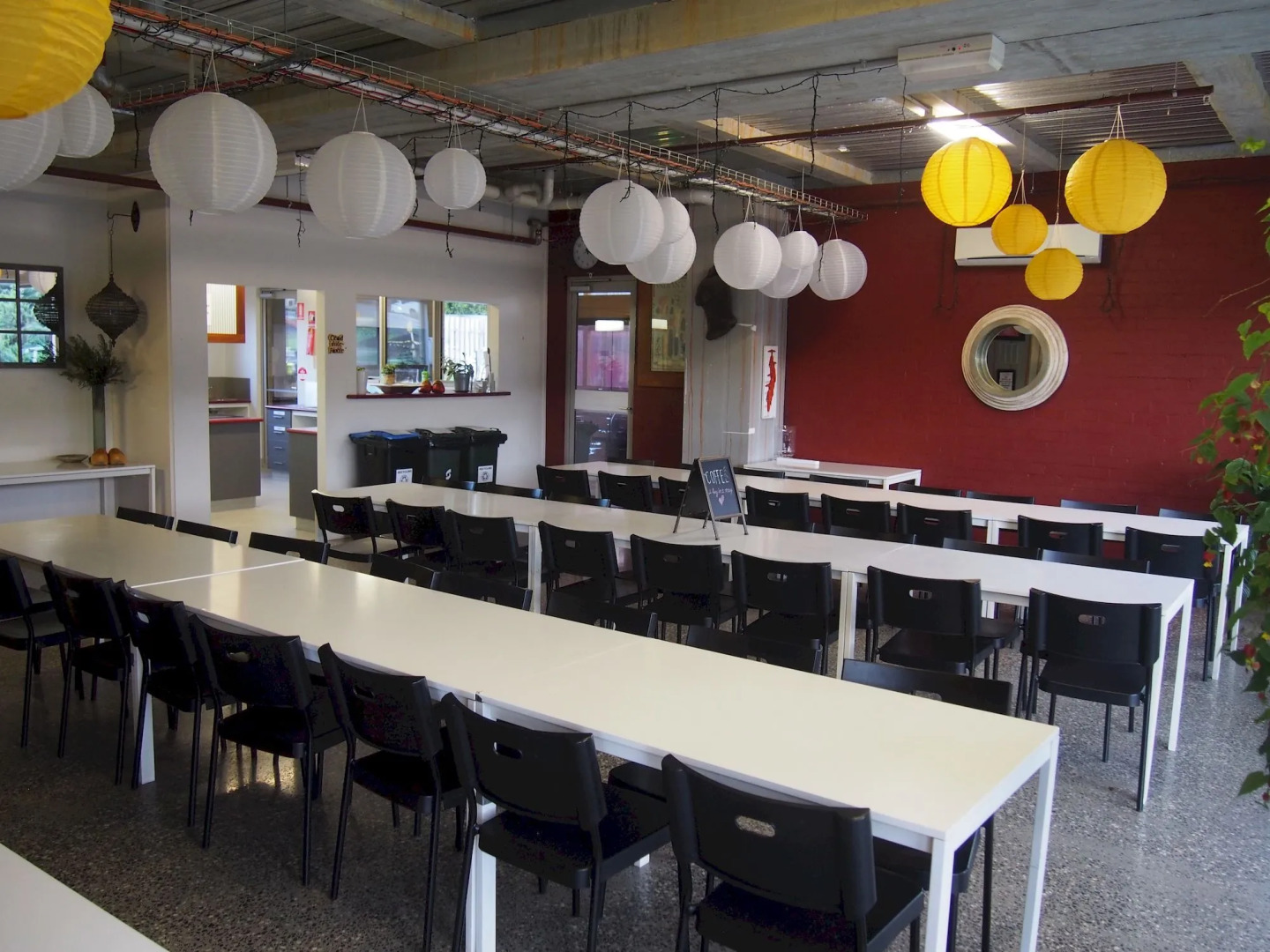 Sow and Piglets Guesthouse - Hostel