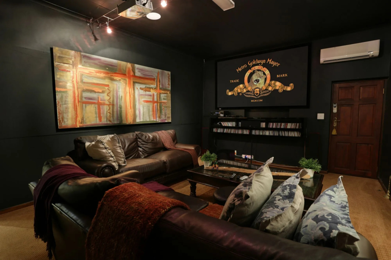 Shangri-La Manor - Adults Only