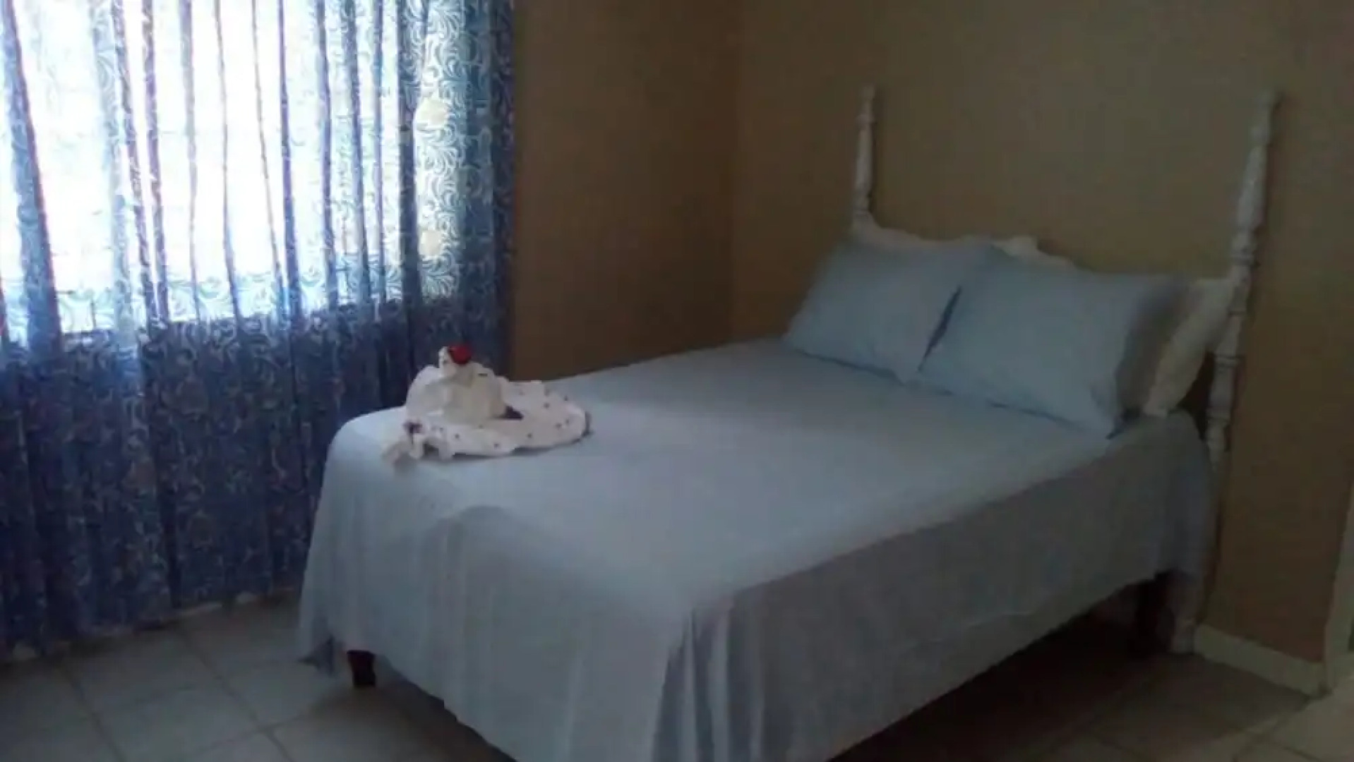 Avalon Sweet Garden Side