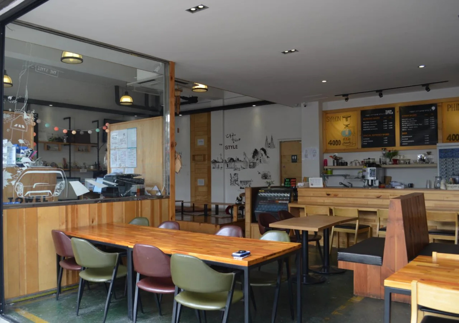 The Style Capsule Guesthouse - Hostel