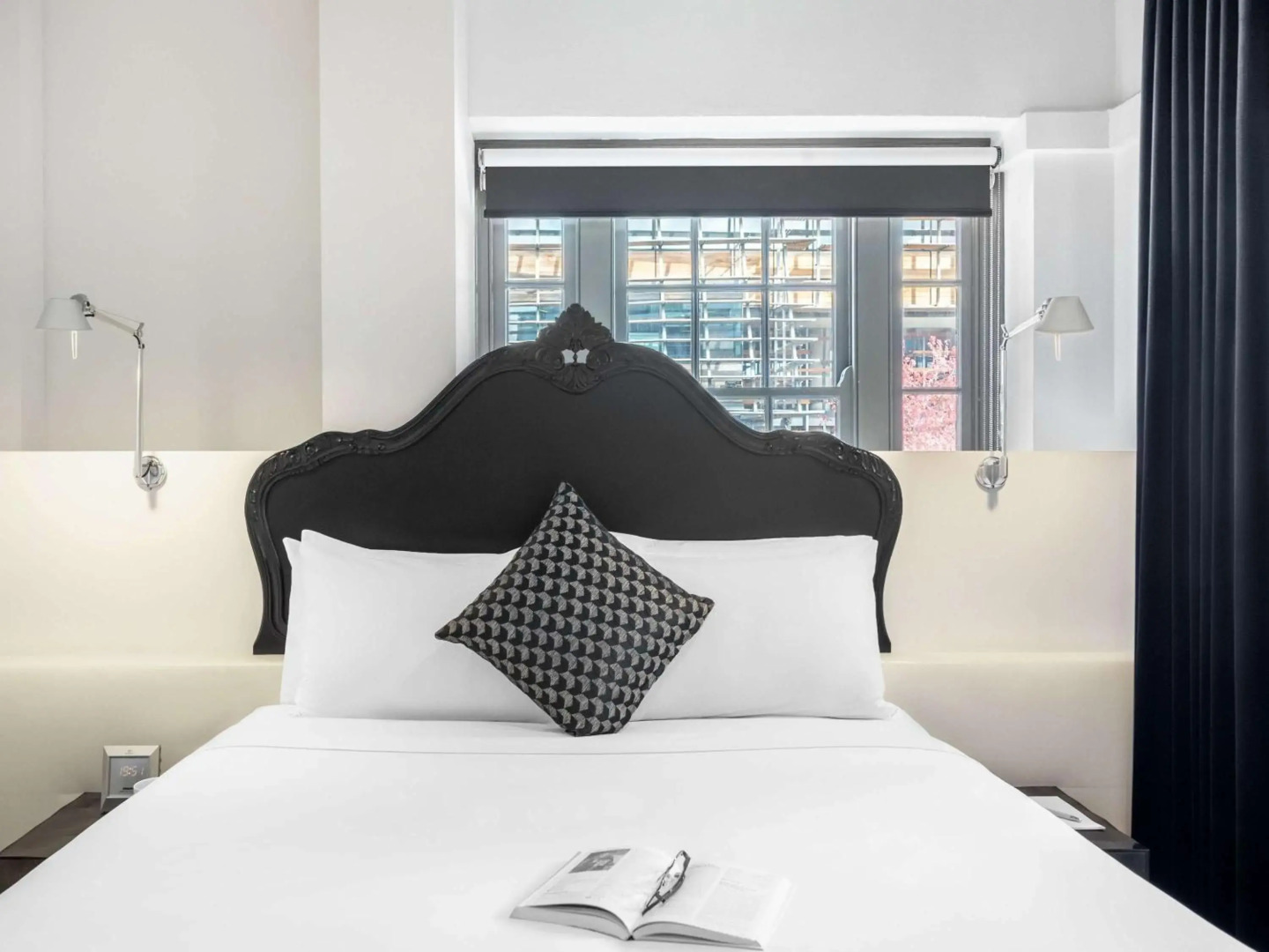 Peppers Gallery Hotel Canberra