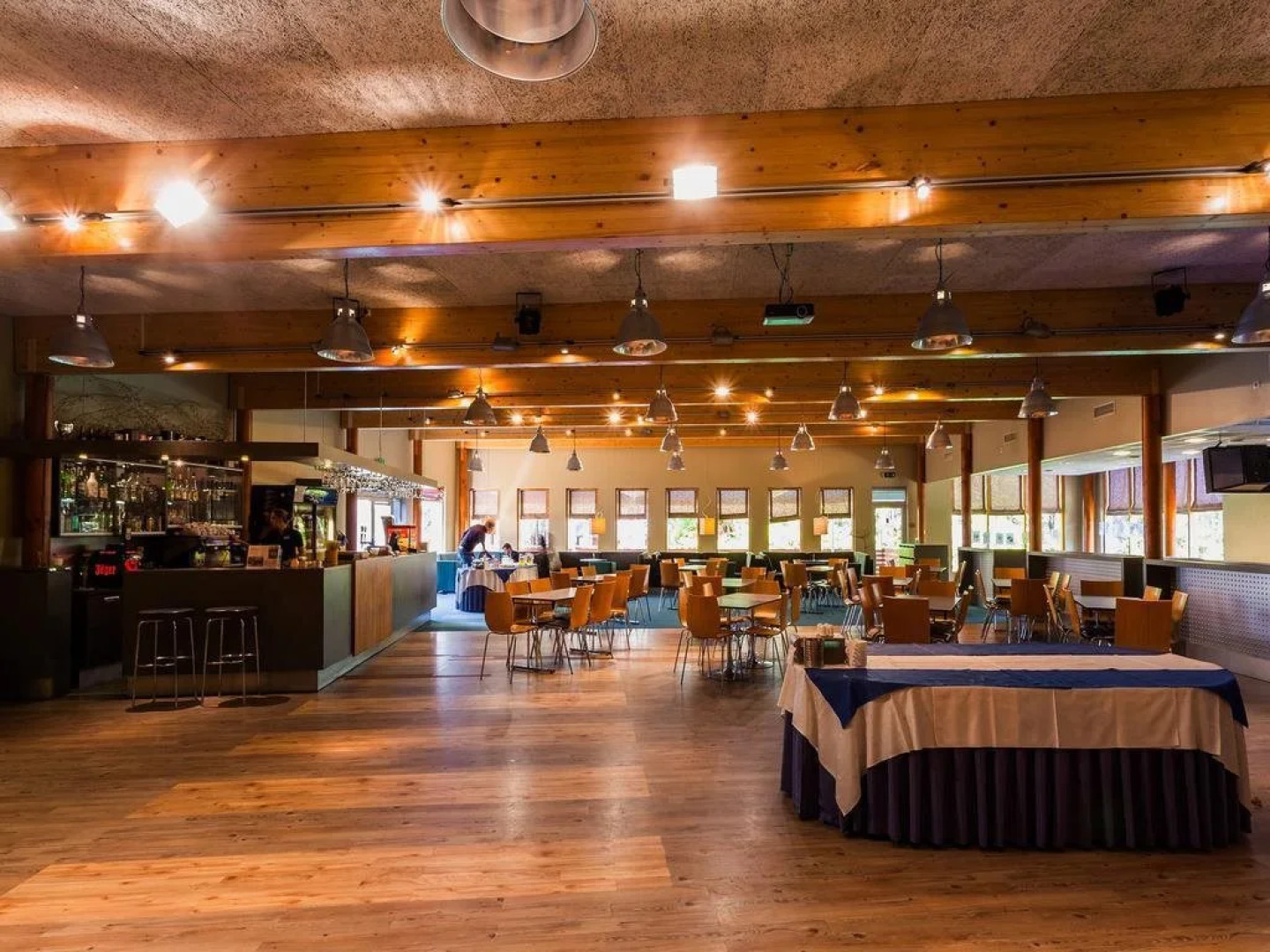 Roosta Holiday Village