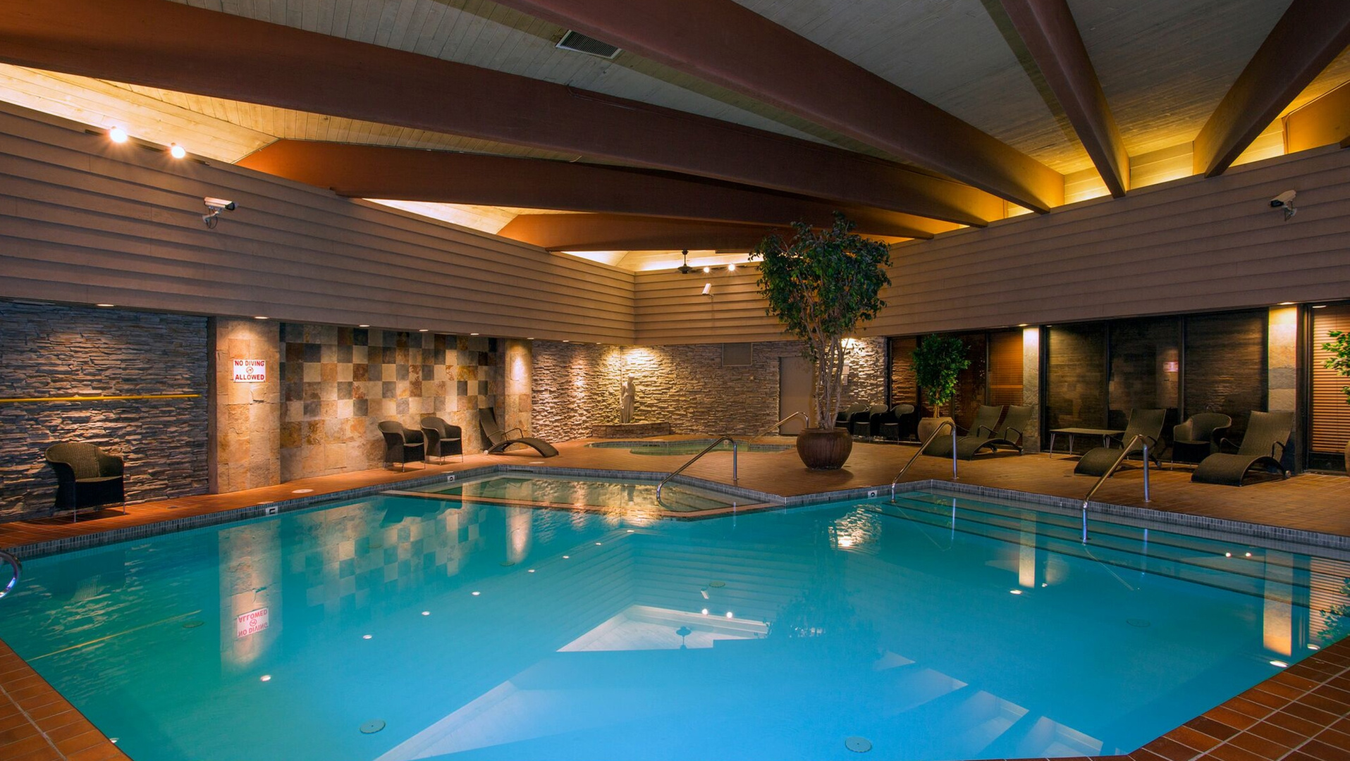 Jasper Inn & Suites by INNhotels