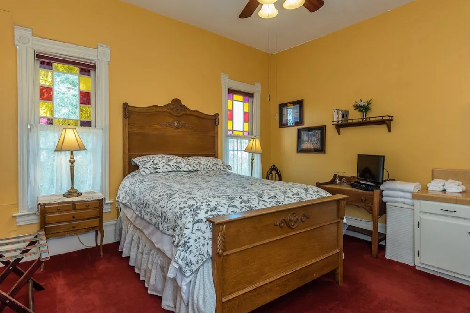 Kaleidoscope Inn & Gardens