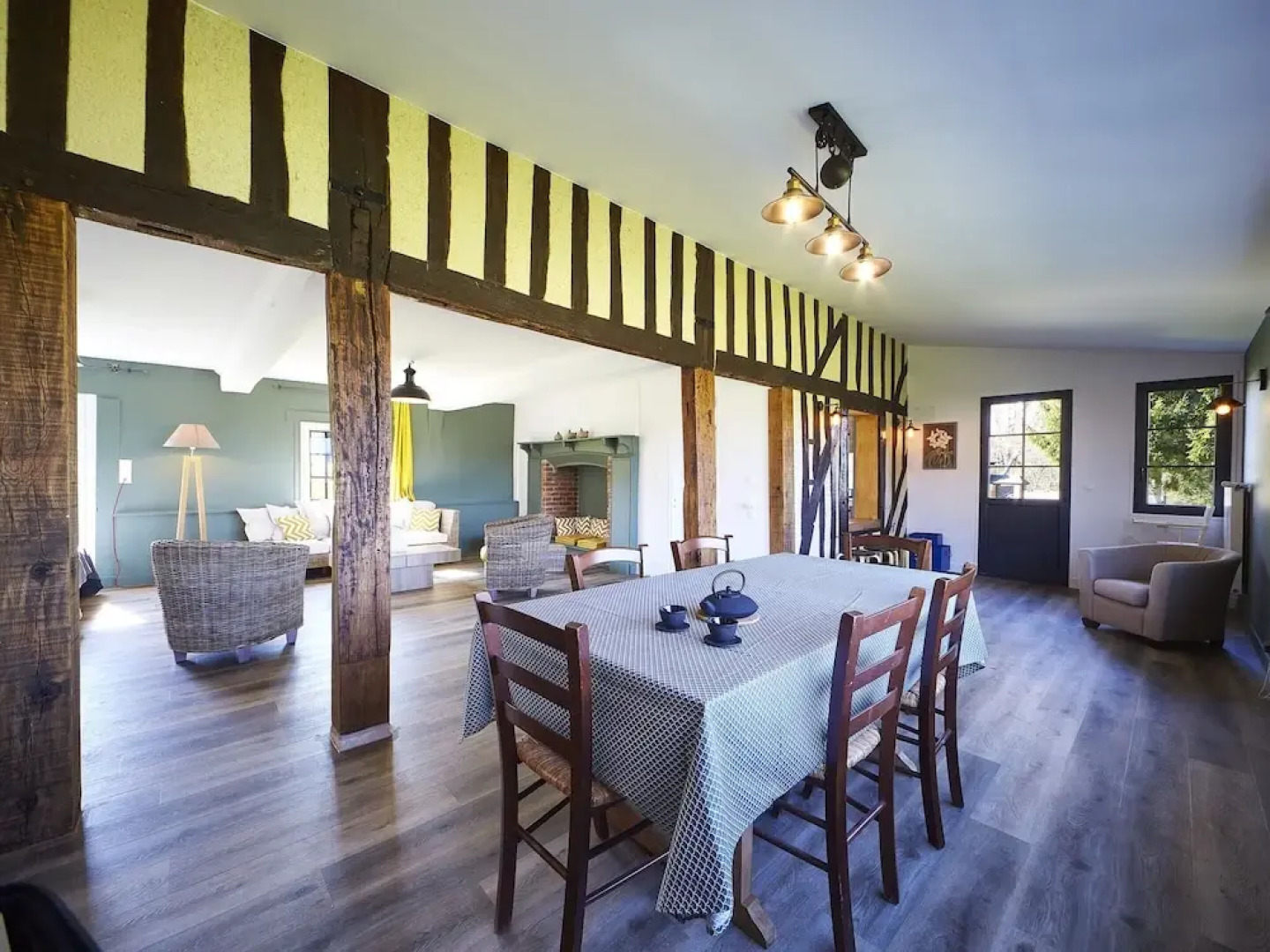 Pleasant Cottage in Asnieres With Terrace