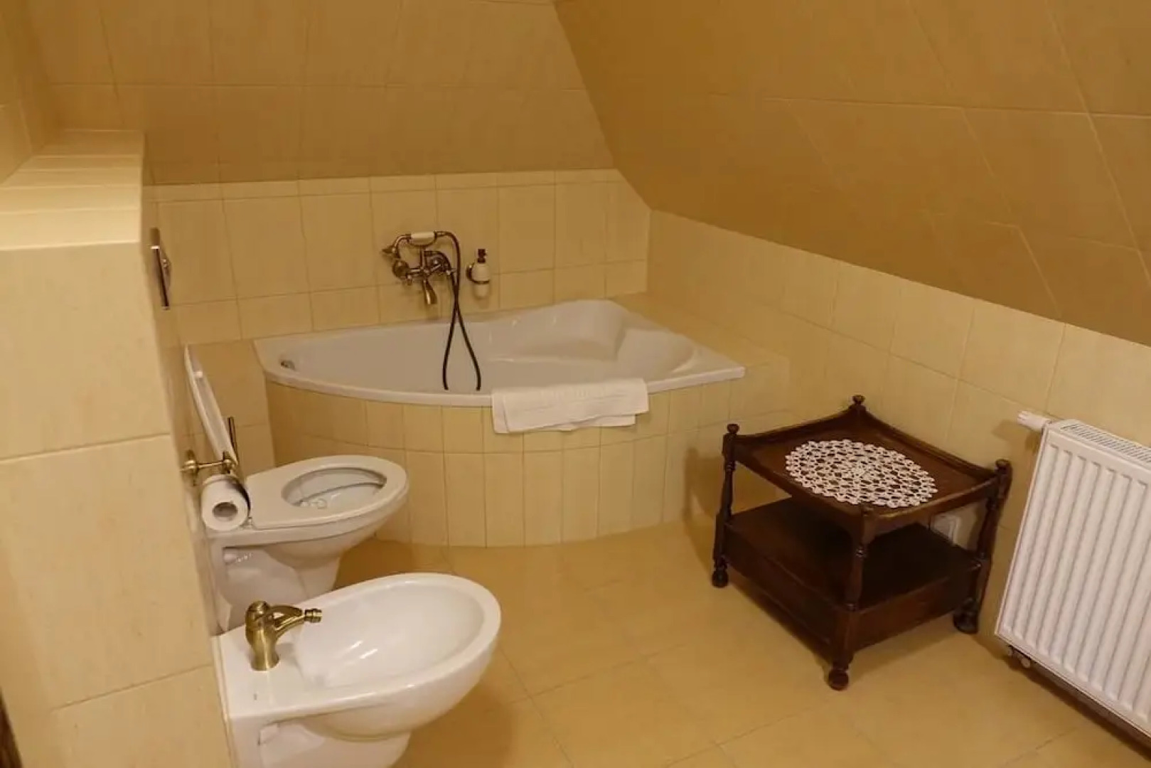 Gościniec Dworski w Ropie