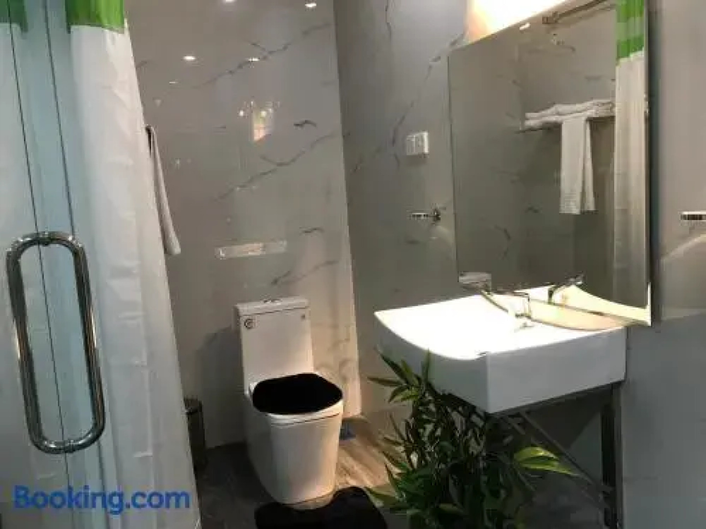 Cinnamon Airport Residencies