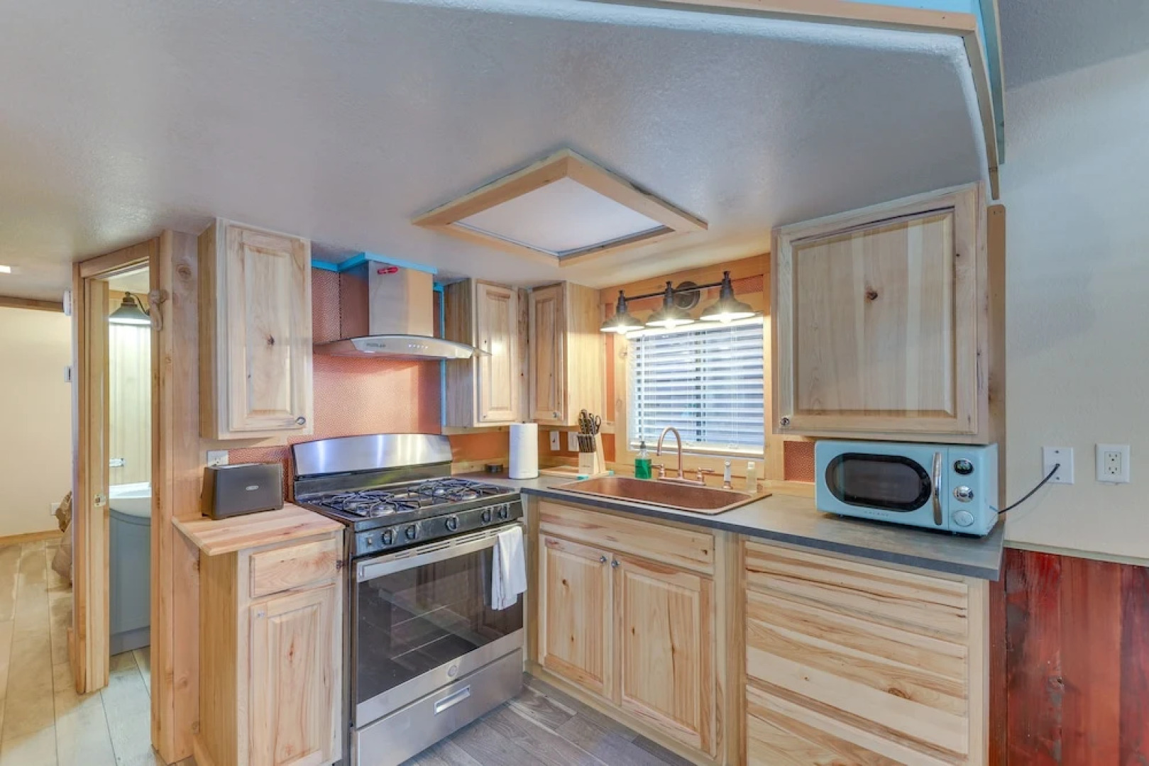 Quiet Lake Almanor Cabin, Steps to Fishing