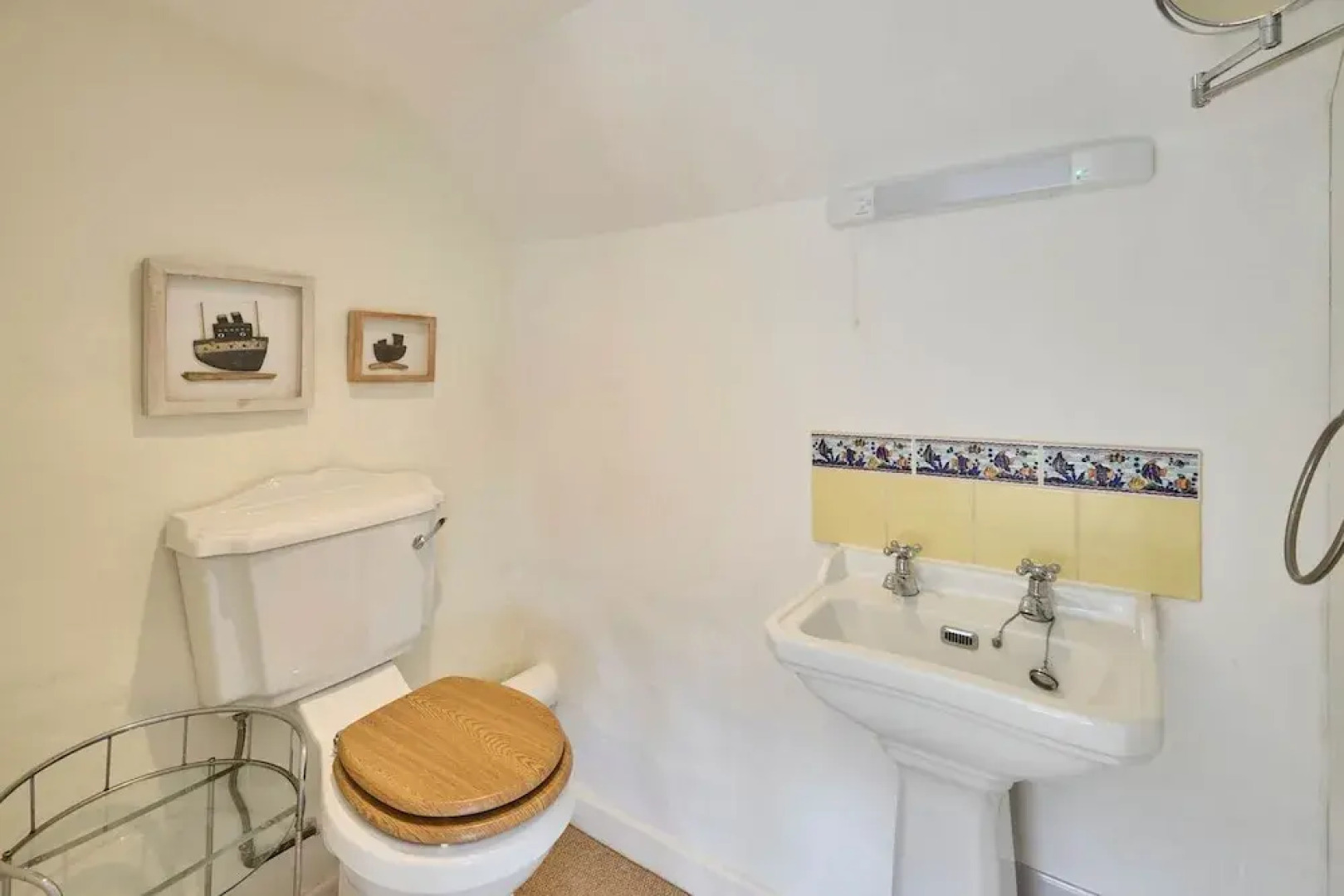 Host Stay Pebble Cottage