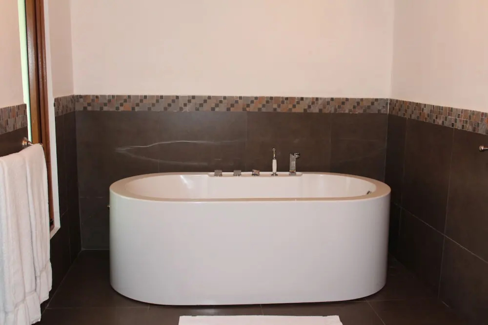 Casa Grande Bambito Resort & Residences