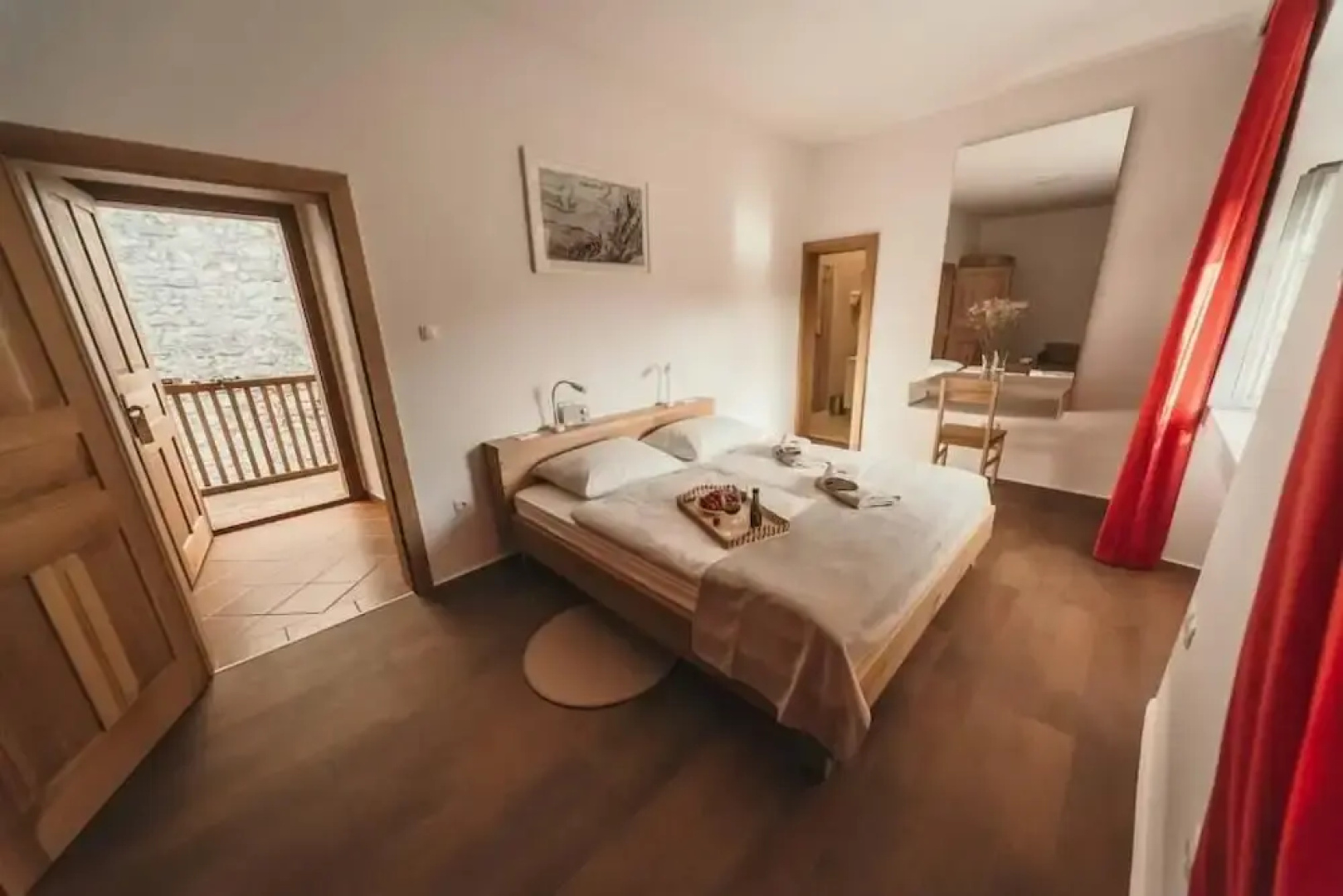 Rooms & Apartments Podsreda Castle