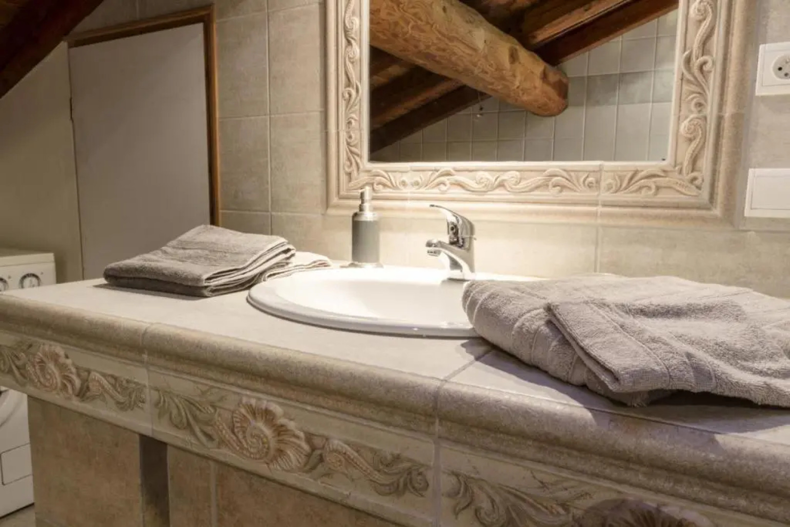 Bel Appartement Dans Chalet Traditionnel A Bonneval Sur Arc 84924