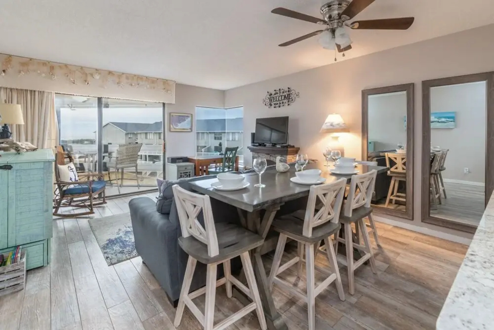 Harbor Island- Sea Haven