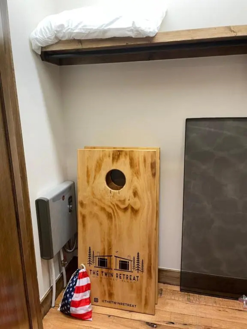 The Twin Retreat - Cabin #2