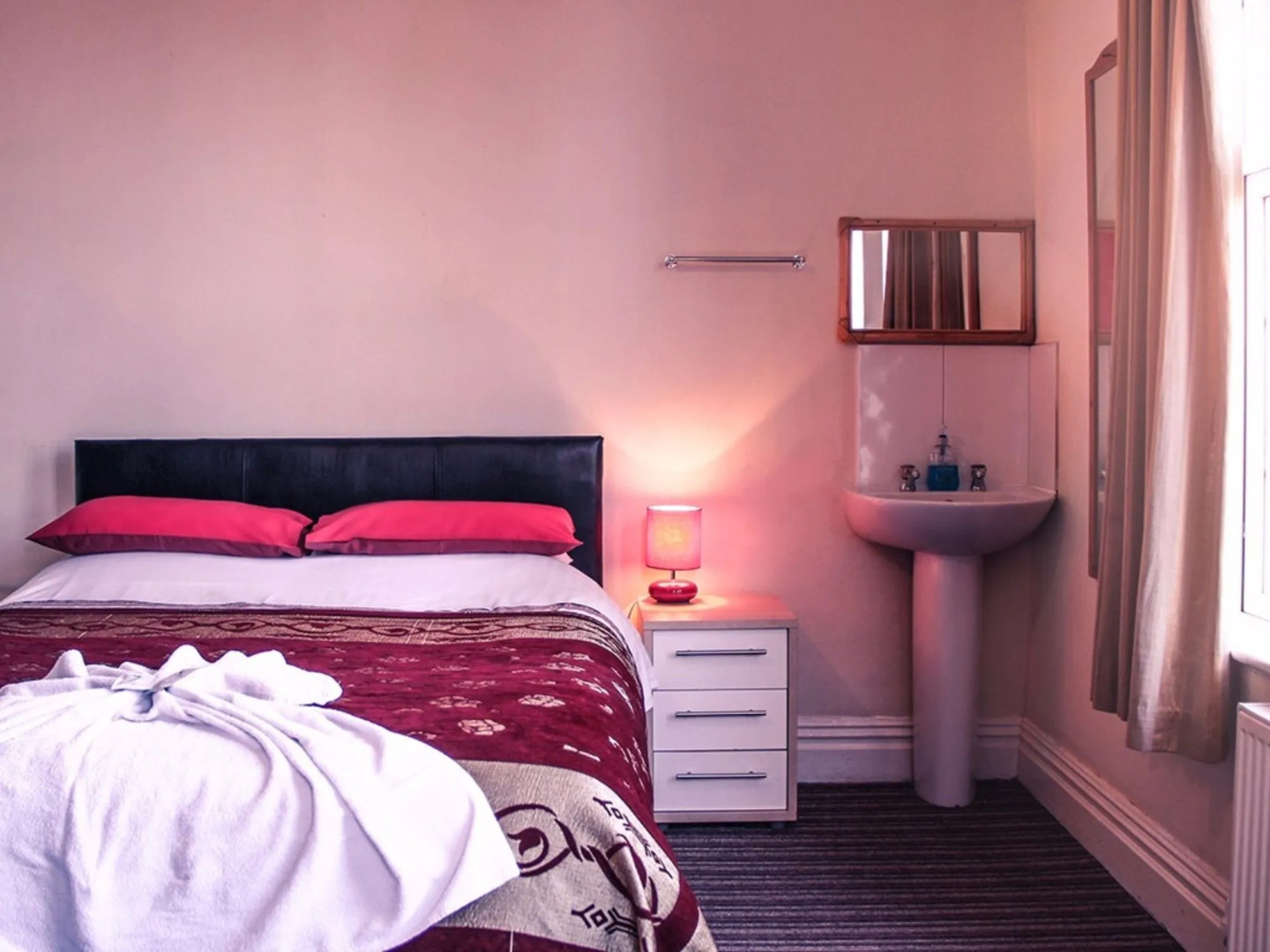 Tennyson House Hotel