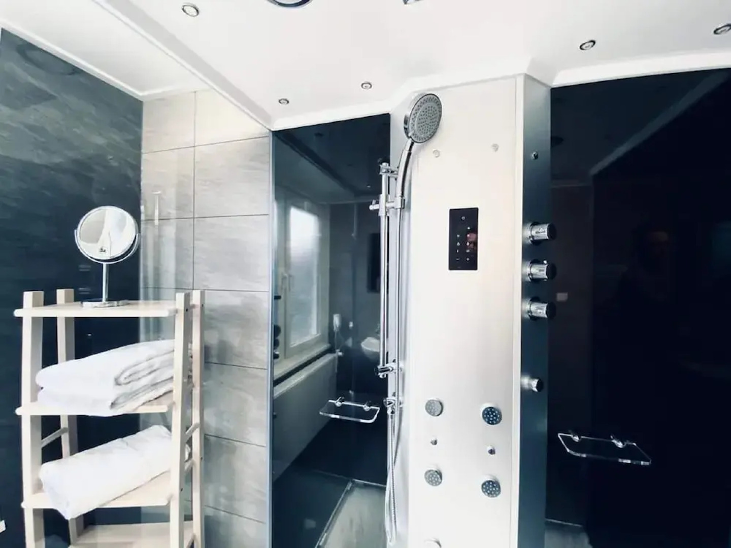 Stay With Garden, Limburg