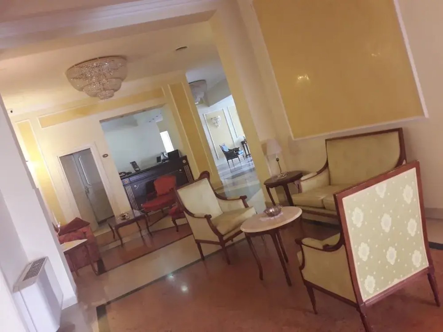 Hotel Jolly