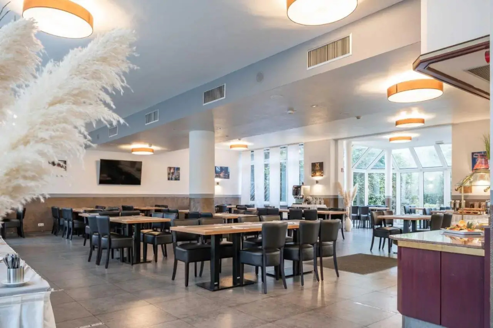 Astoria City Resort