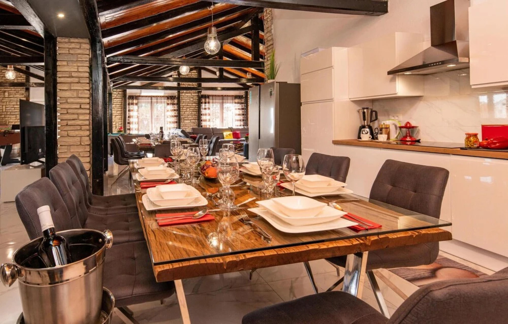 Awesome Home in Turanj with Hot Tub, WiFi & Heated Swimming Pool