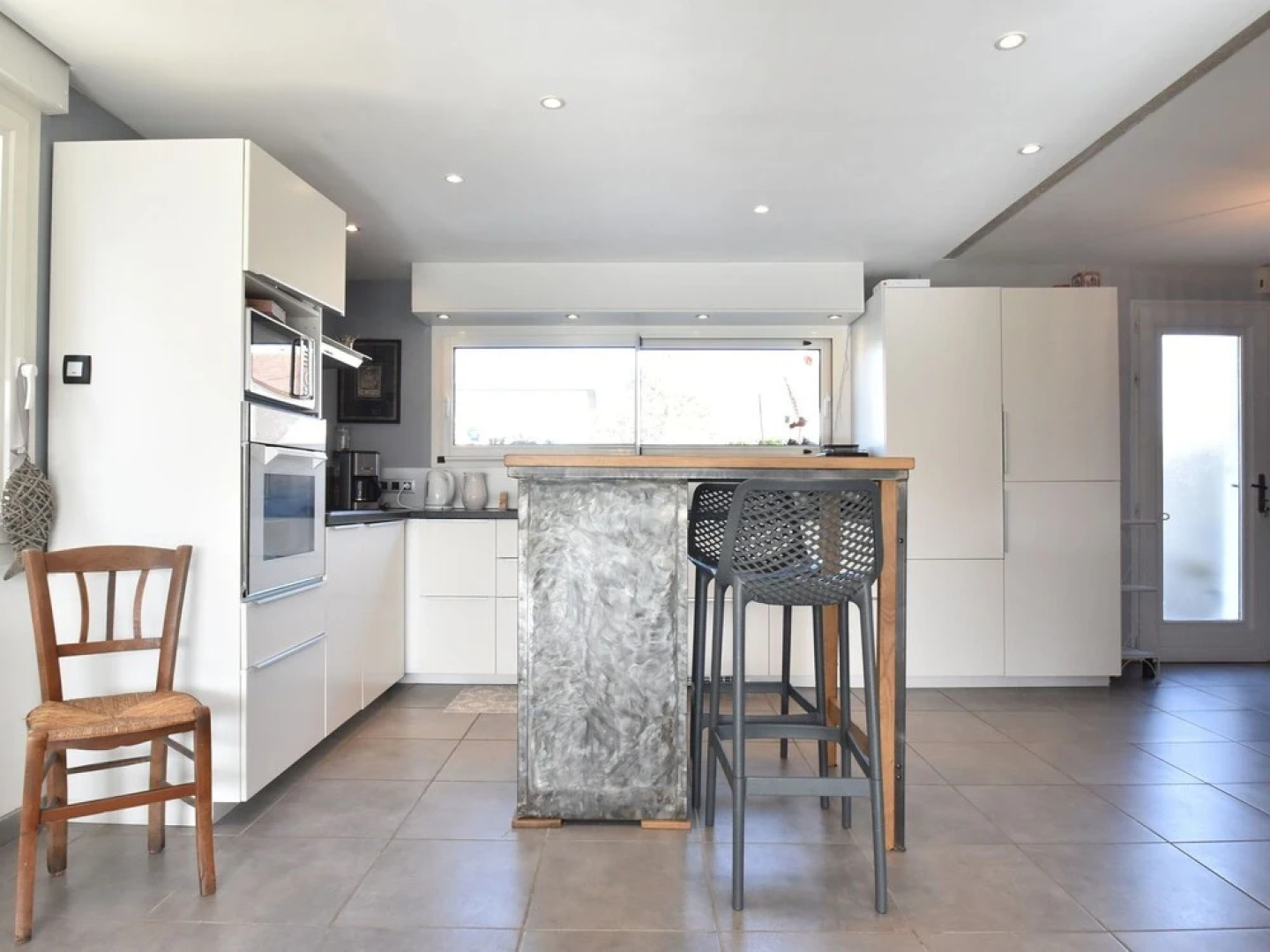 Beautiful, Renovated Cottage With Garden 500 Meters From the Beach