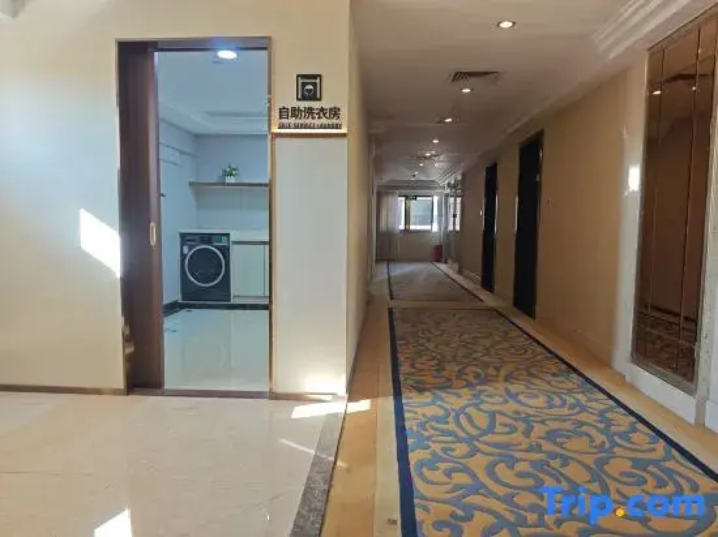 Golden Splendid Hotel Gynn