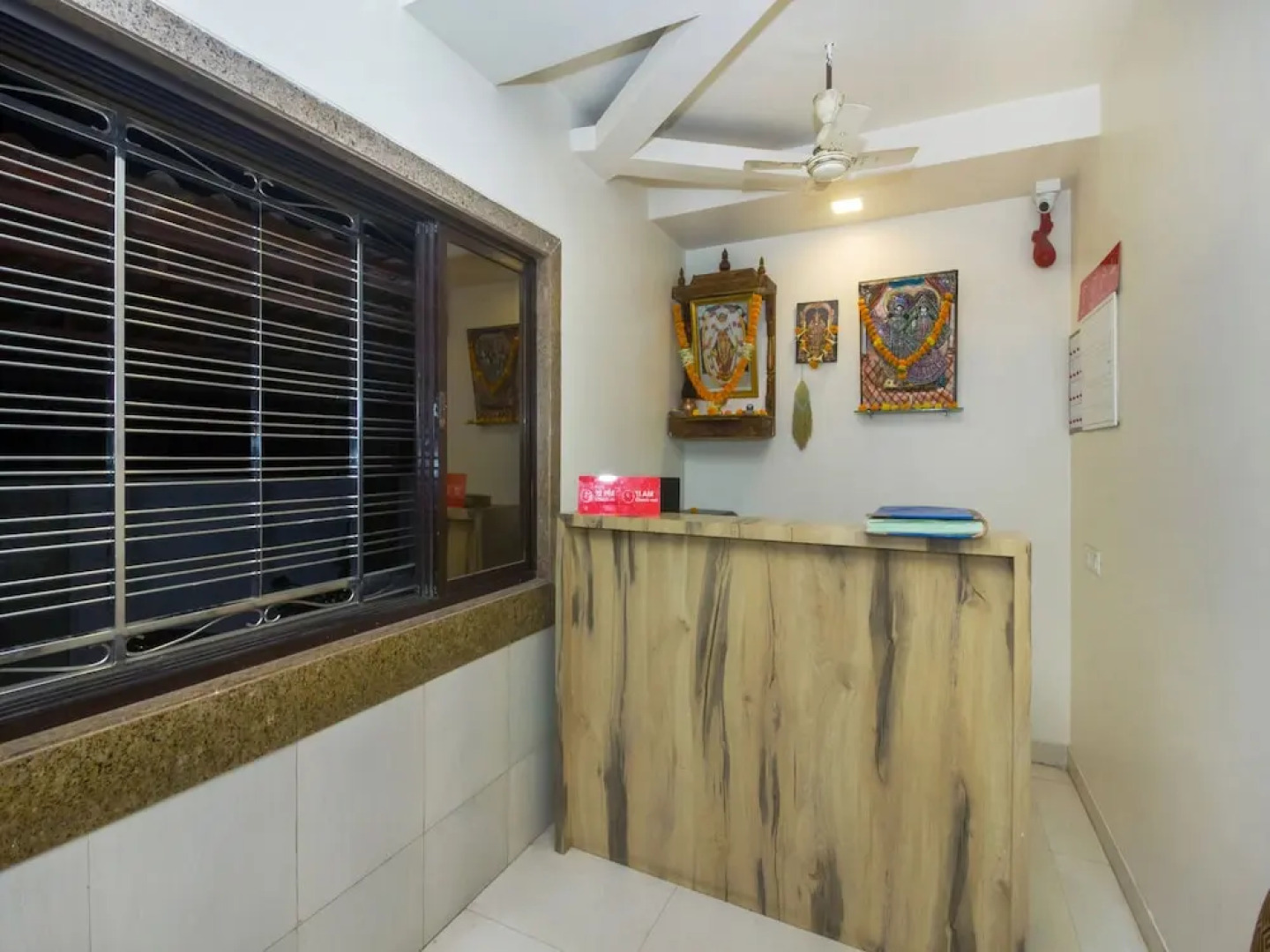 OYO 22918 Hotel Sadanand Mourya Lodging And Boarding