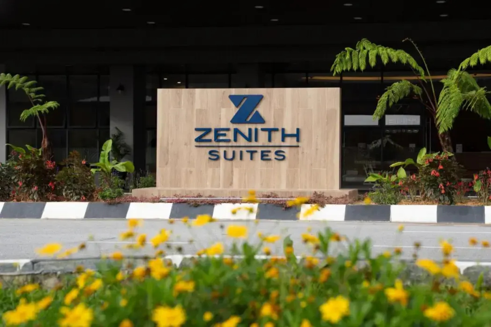 Zenith Suites Cameron
