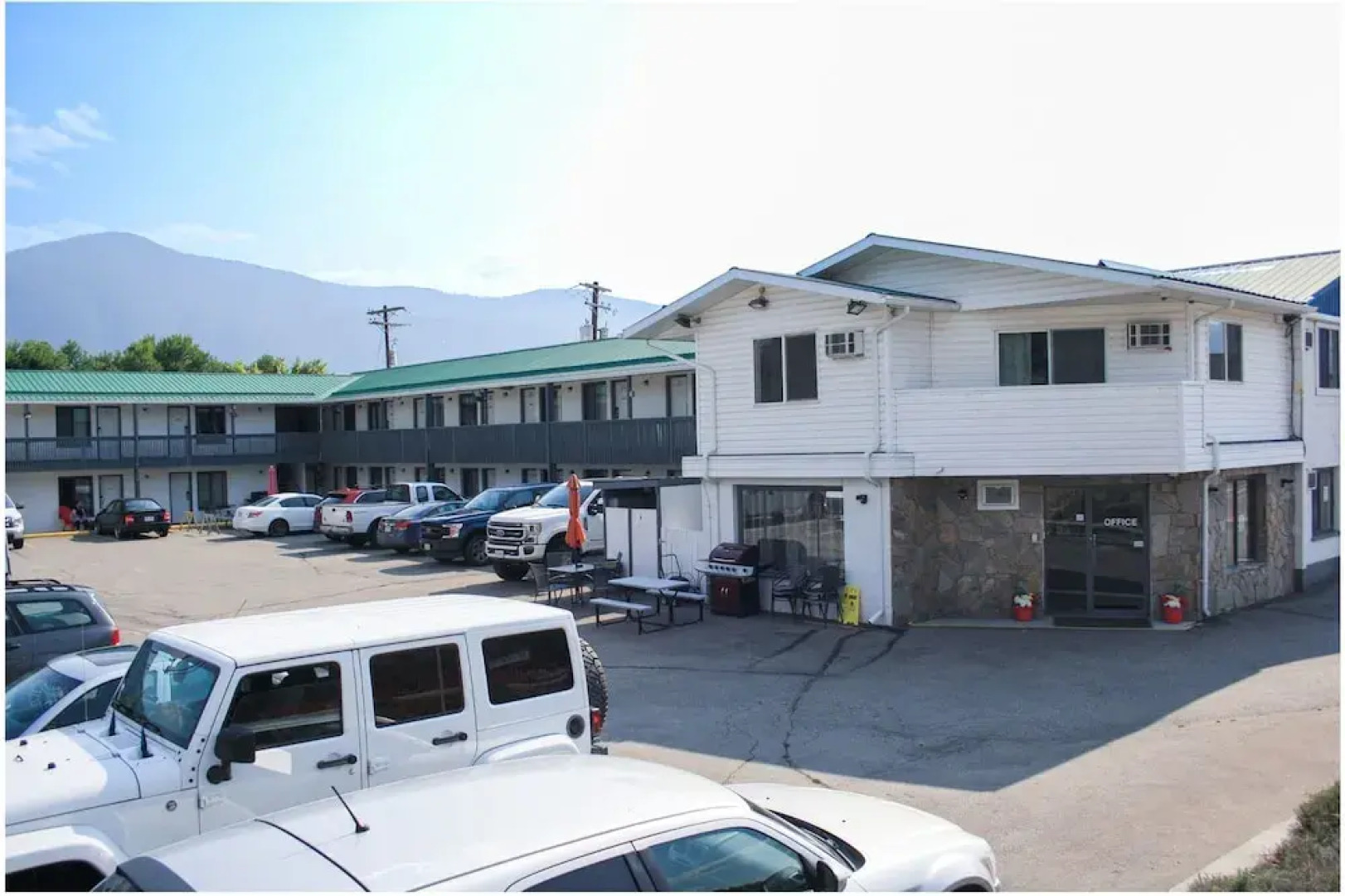 Granby River Inn  Suites