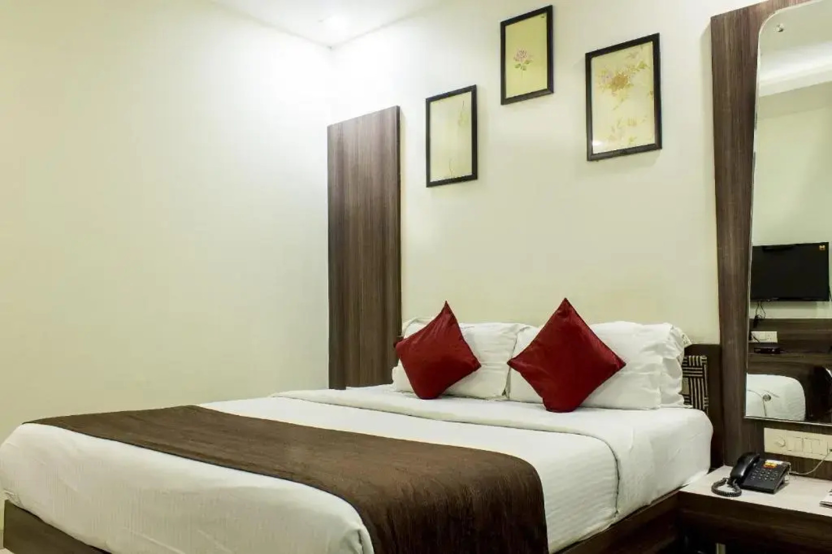 Hotel Somdeep Palace