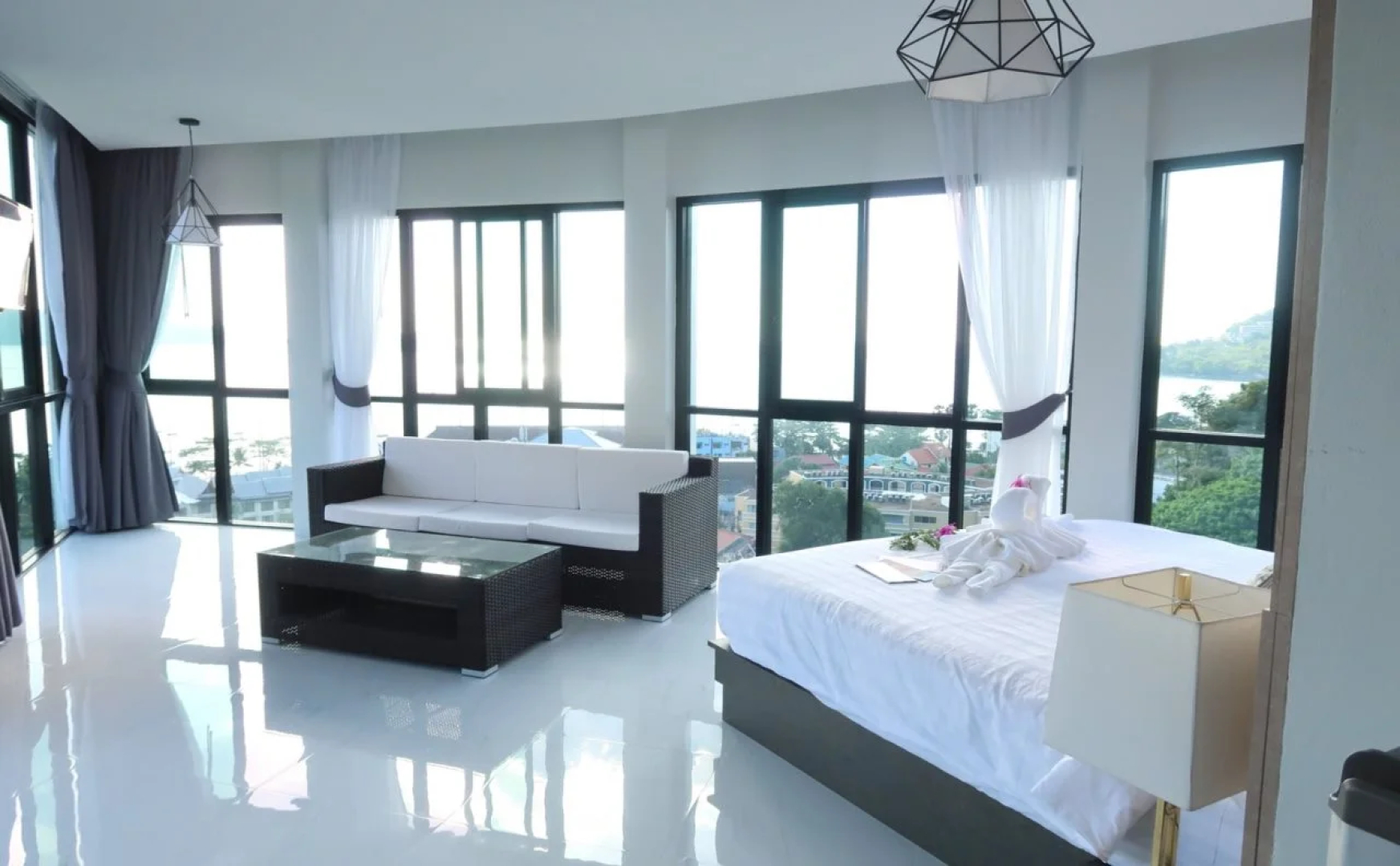 Rossarin Sea View Patong