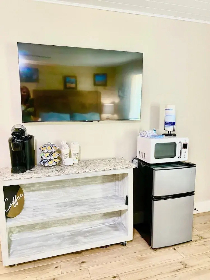 Coast Oaks Cottage 4 1 Bedroom Cottage by RedAwning