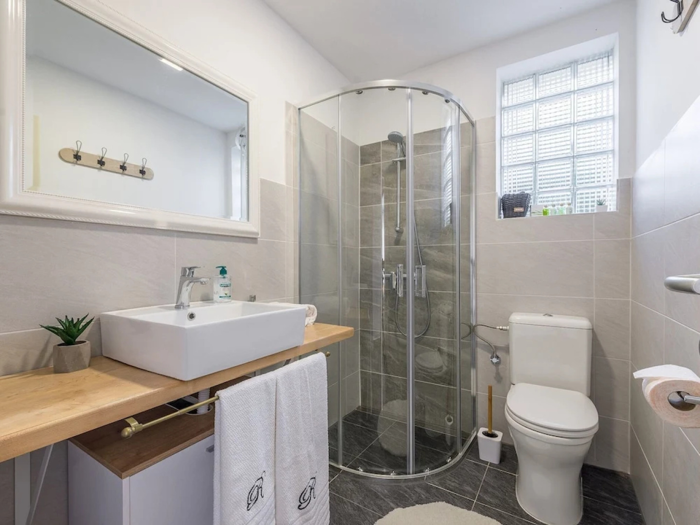 Beautiful Stone Villa With Private Infinity Pool and a Fascinating sea View