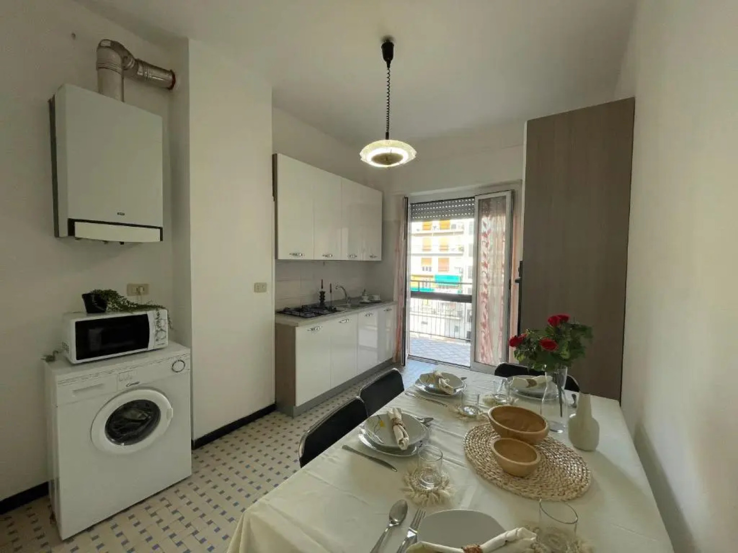 Piazza Doria 3 e 4 Locali Di fronte al Mare