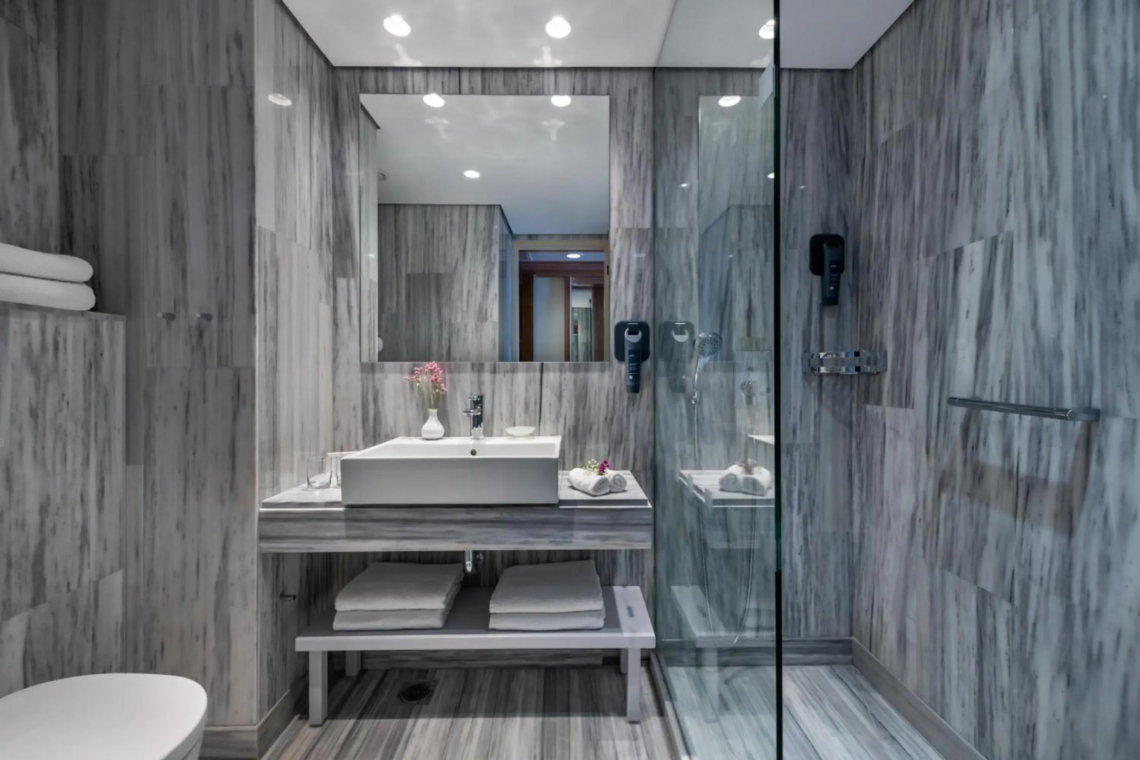 Aquila Rithymna Beach