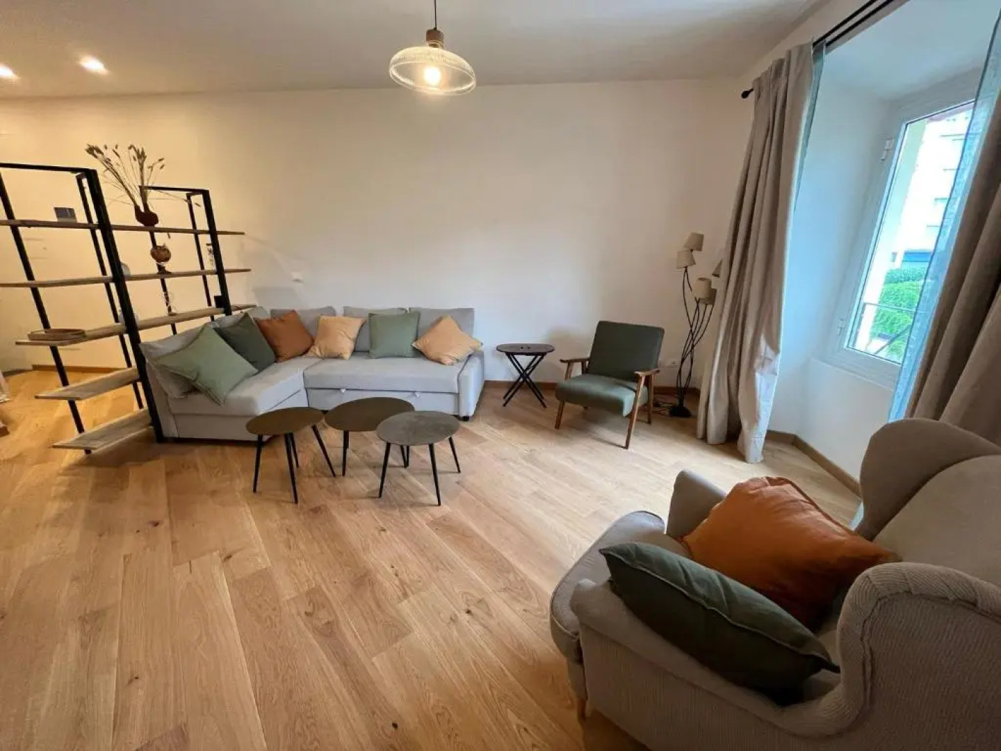 Brand new apartment with seaview & private parking